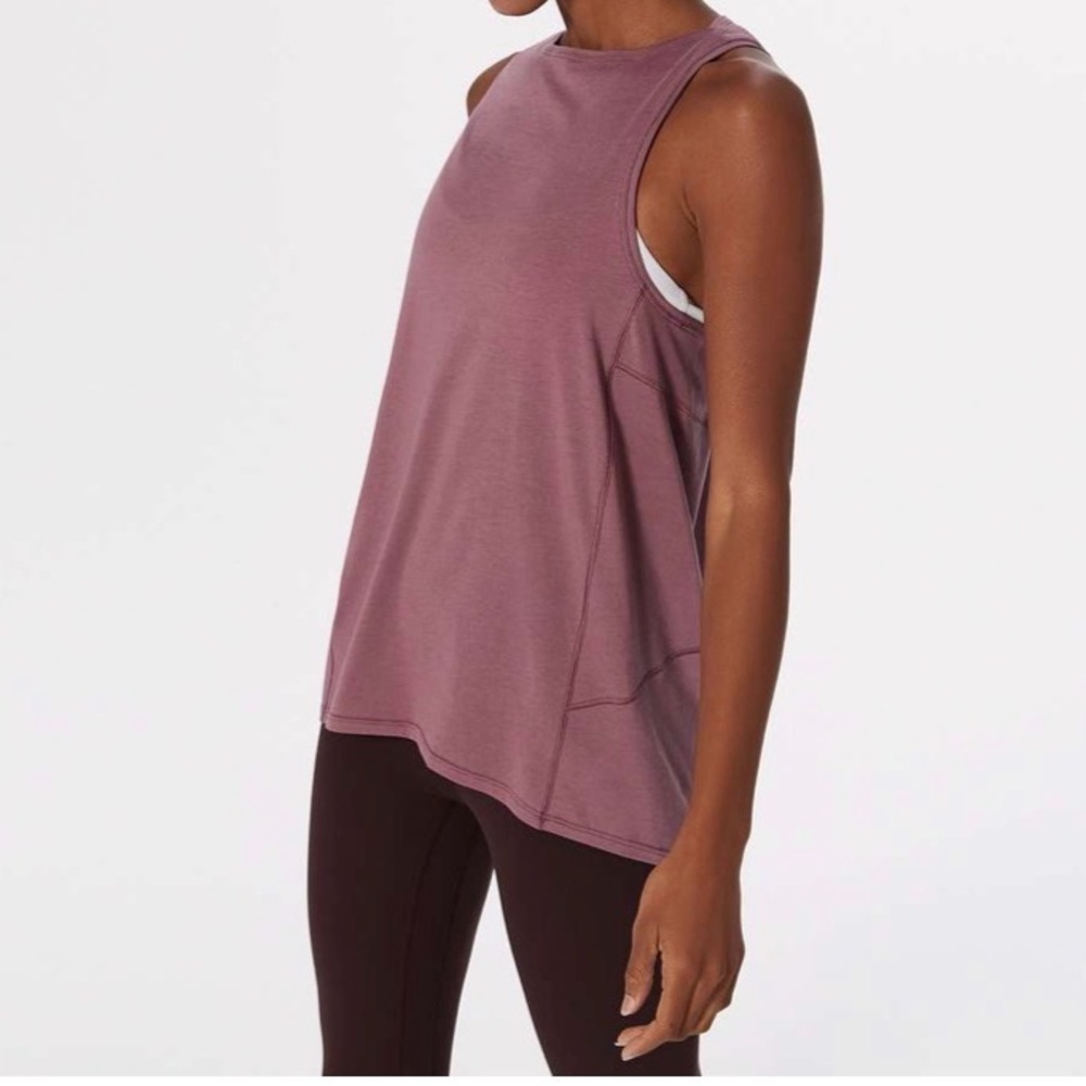 Lululemon Back in Action Tank
Figue Pink